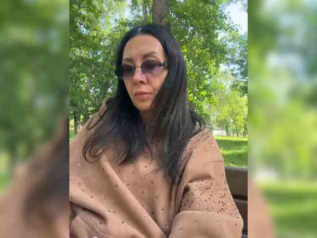 Karolina_Milf webcam