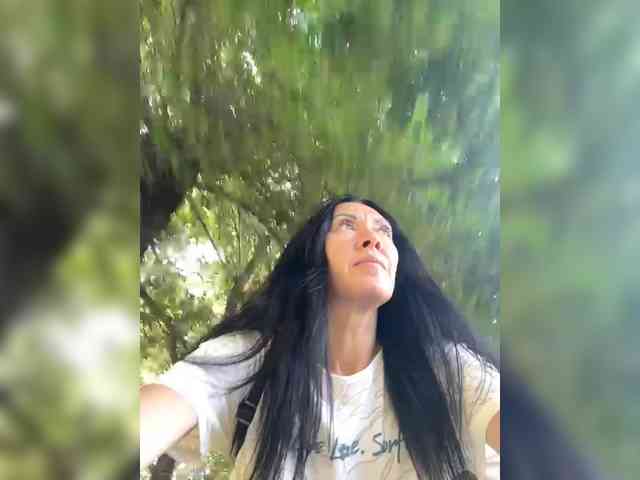 Truliuliusha's cam show statistics and live stream