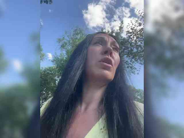KarolinaMilf Sex Cam Show