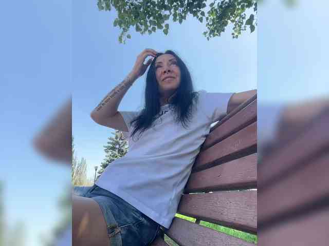 KarolinaMilf Sex Cam Show