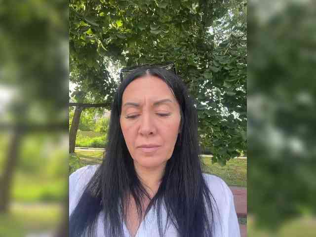Karolina_Milf webcam