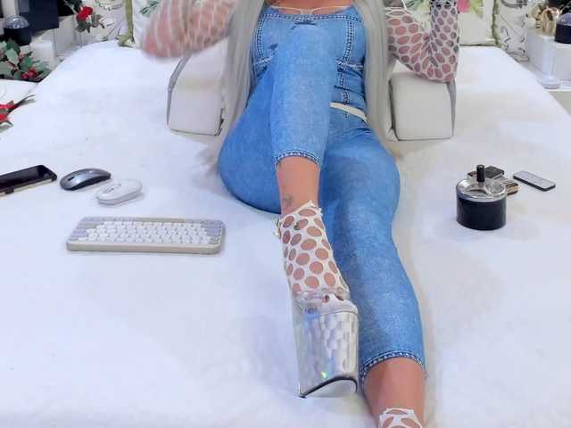 hotred69xxx live cam on BongaCams