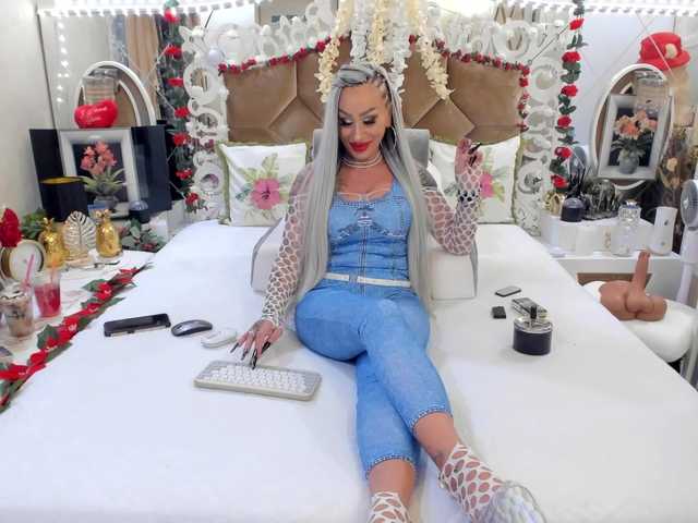 hotred69xxx live cam on BongaCams