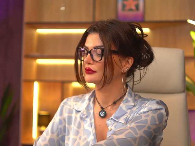 OnlyNicolle live cam on BongaCams