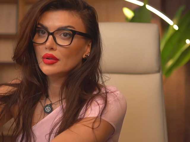 OnlyNicolle live cam on BongaCams