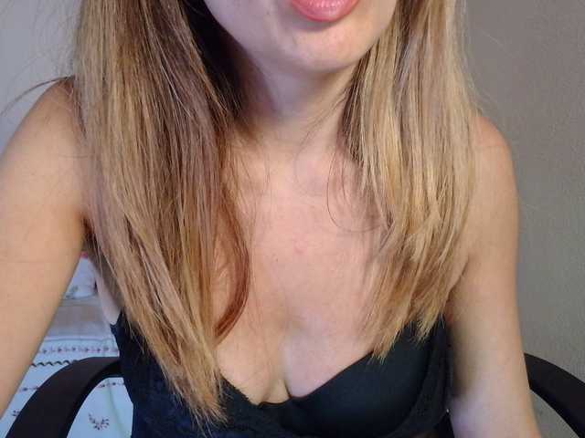 slady-pretty live cam on BongaCams