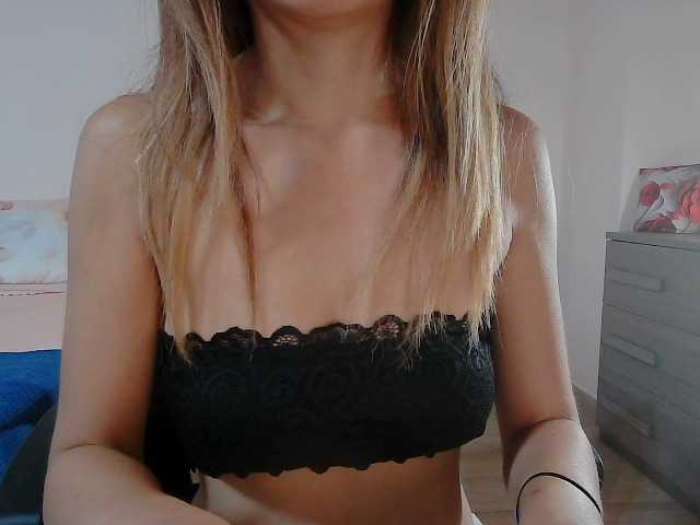 slady-pretty live cam on BongaCams