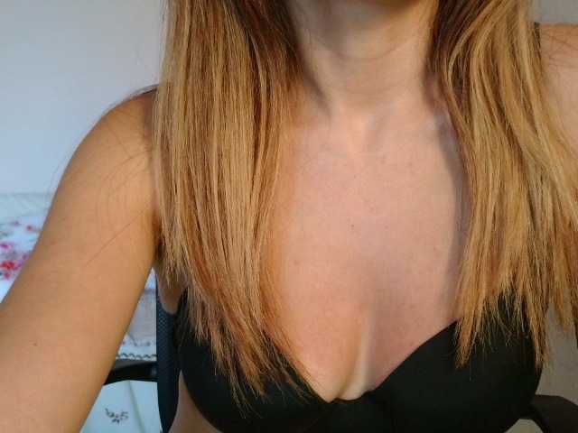 slady-pretty live cam on BongaCams