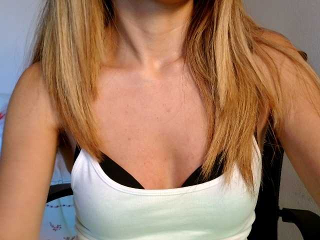 slady-pretty live cam on BongaCams