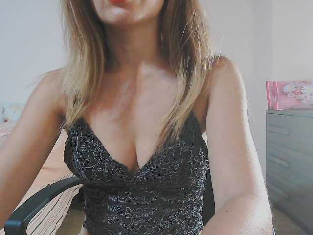 slady-pretty live cam on BongaCams