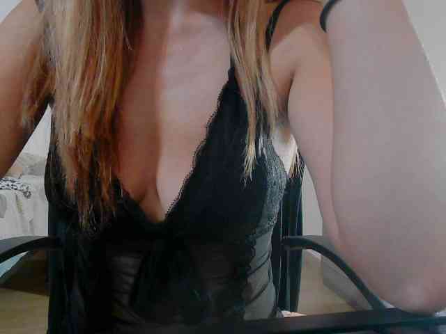 Modella: itspeachglow