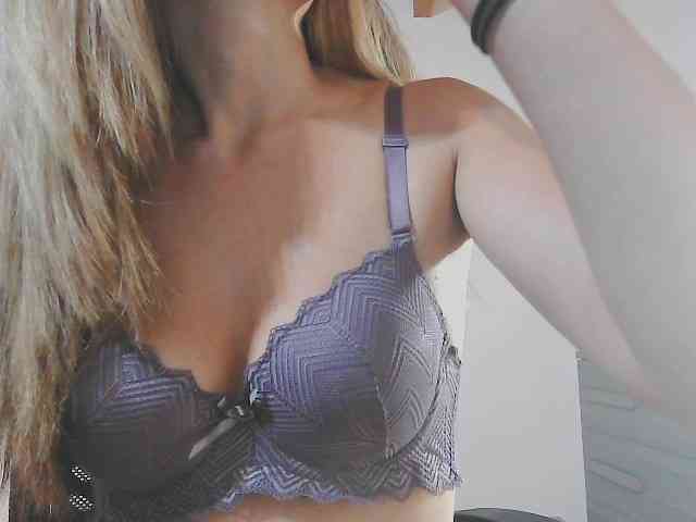 Modella: itspeachglow