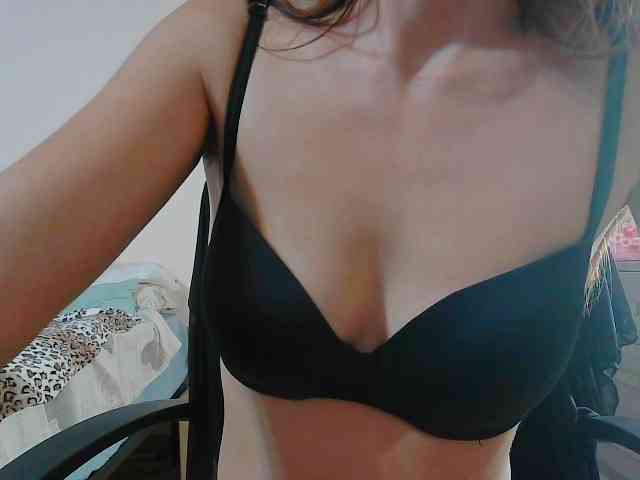 Modella: itspeachglow