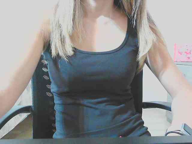 itspeachglow webcam