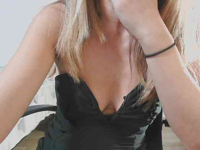 Modella: itspeachglow