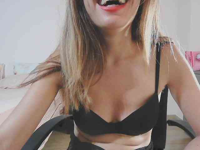 Modella: itspeachglow