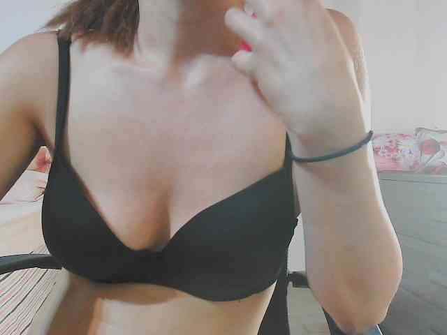 Modella: itspeachglow