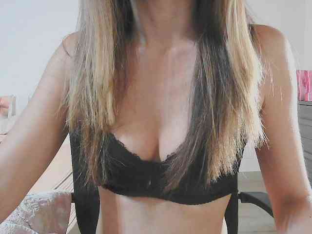 itspeachglow webcam
