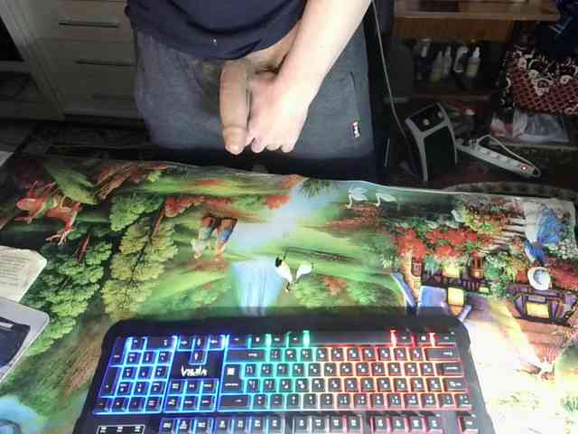 Kvazar2103 Live Webcam on BongaCams