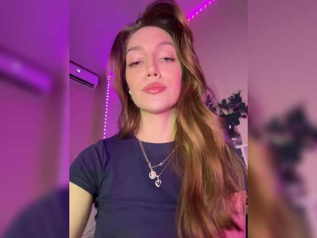 Kyrymi live cam on BongaCams