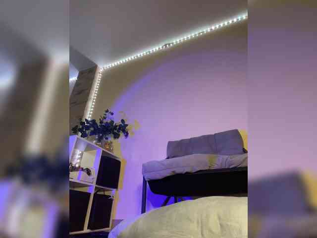 AnyaCeleste webcam