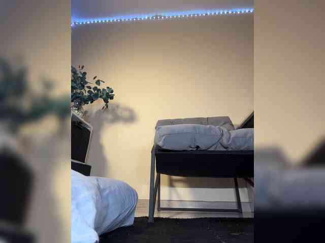 AnyaCeleste webcam