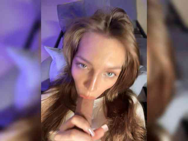 AnyaCeleste webcam