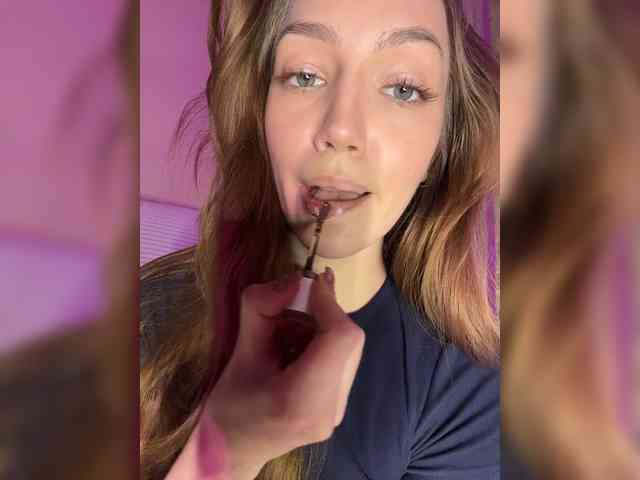 AnyaCeleste webcam