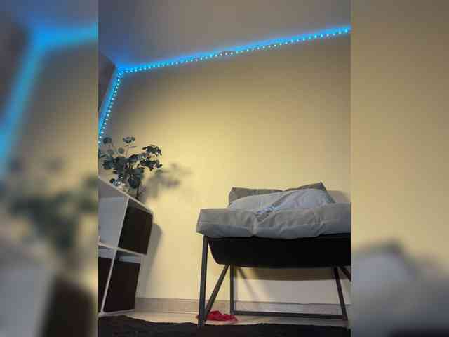 AnyaCeleste webcam