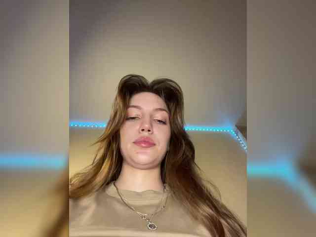 AnyaCeleste webcam