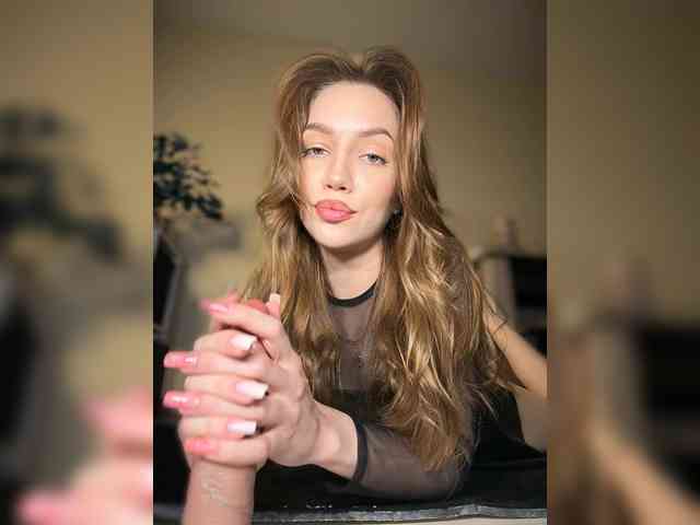AnyaCeleste webcam