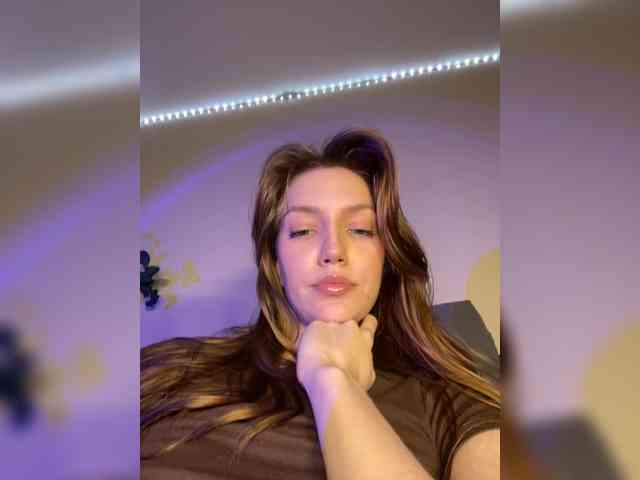 AnyaCeleste webcam