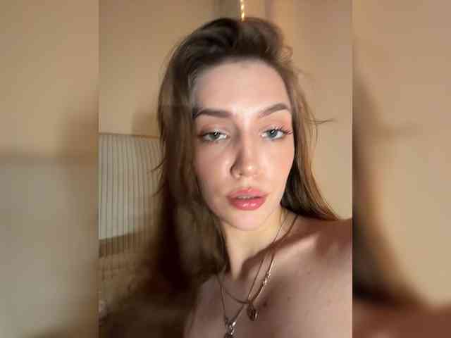AnyaCeleste webcam