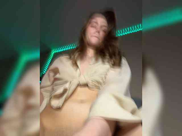 AnyaCeleste webcam