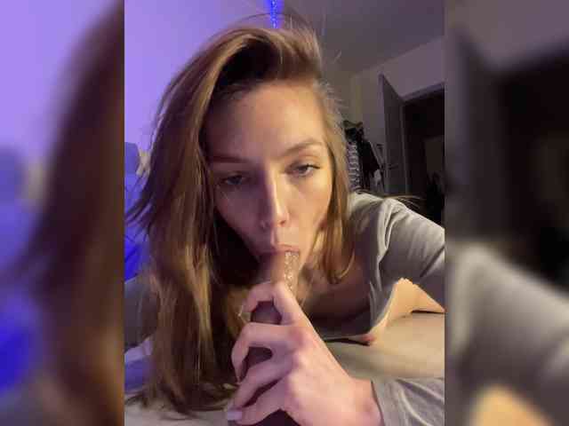 AnyaCeleste webcam
