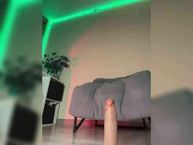 AnyaCeleste webcam