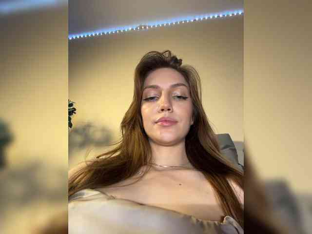 AnyaCeleste webcam