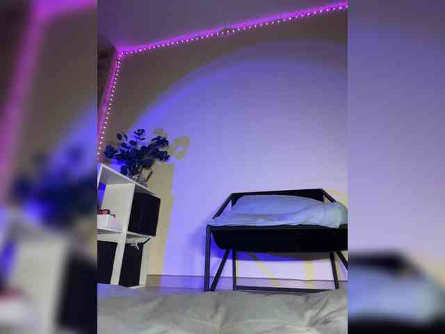 AnyaCeleste webcam