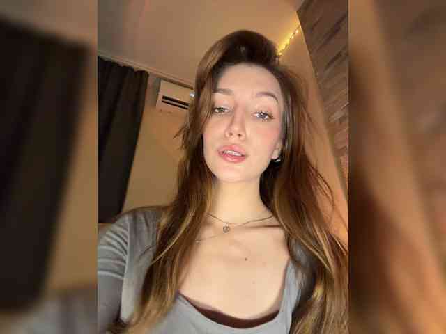 AnyaCeleste webcam