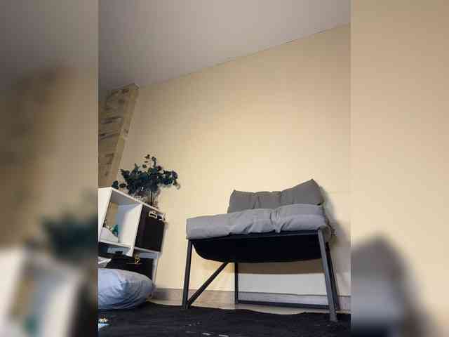 AnyaCeleste webcam
