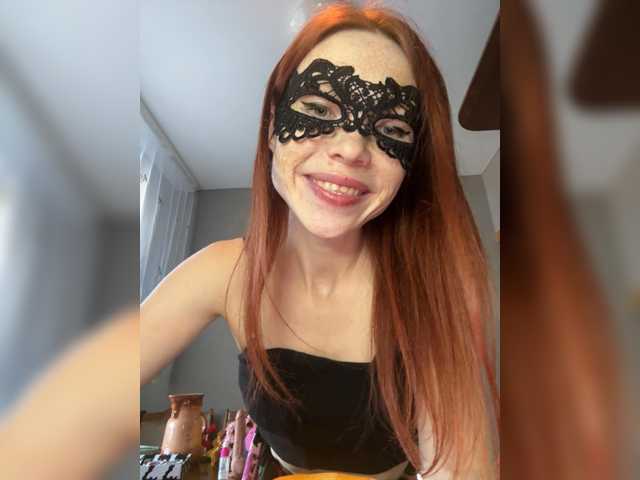 Magic-Alice, live now on BongaCams