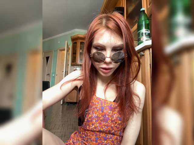 Magic-Alice, en directo ahora en BongaCams