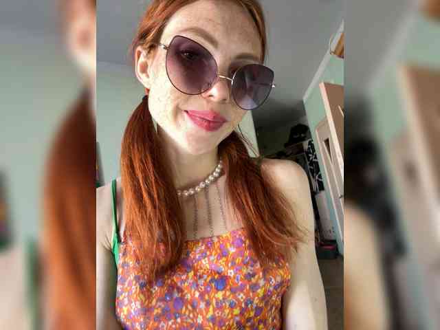 Golden_flower's cam show statistics and live stream