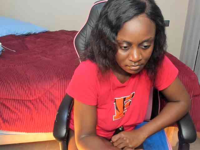 Trizzytariaa webcam