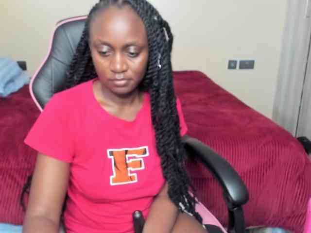 Trizzytariaa webcam
