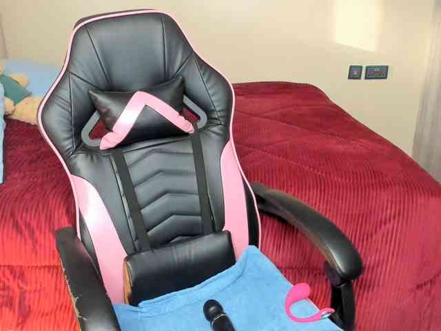 Trizzytariaa webcam