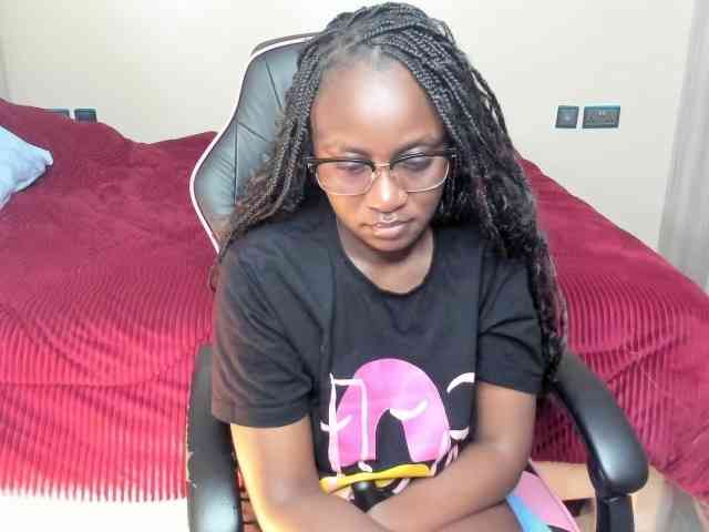 Trizzytariaa webcam