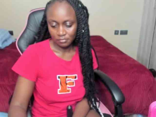 Trizzytariaa webcam