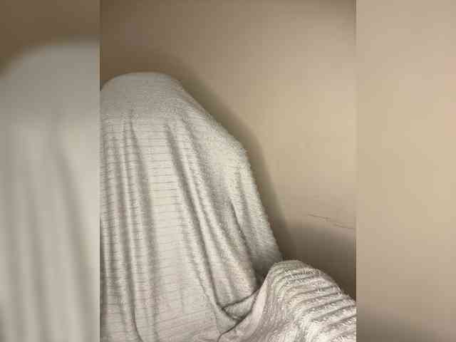 CyrilaPuff webcam