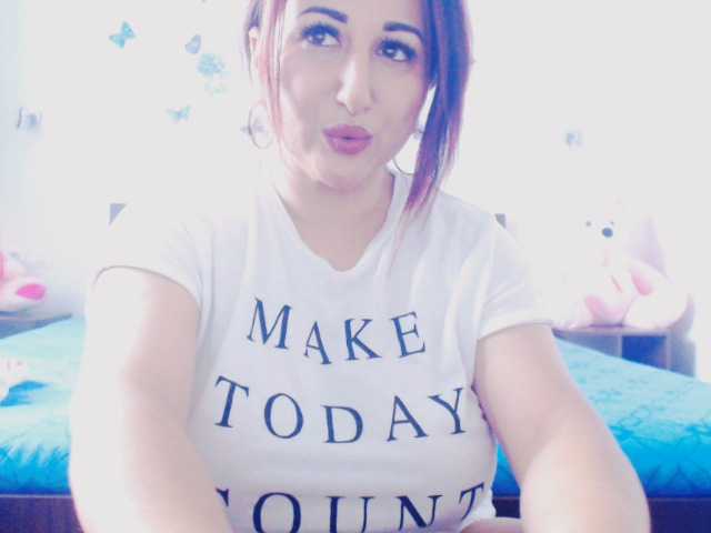 mayarebecca live cam on BongaCams